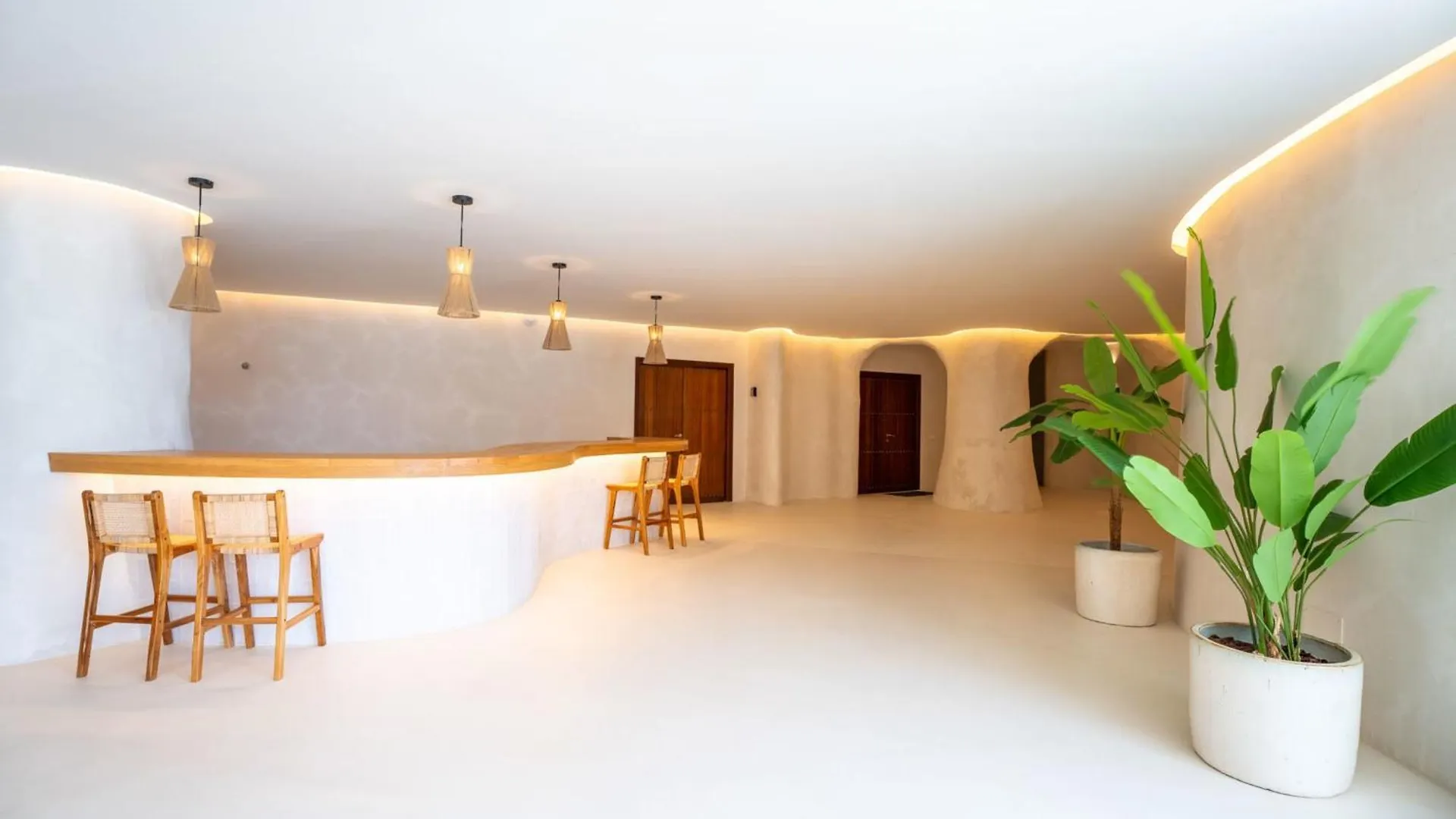 Exclusive Beachfront Apartment In Marbella Panoramic Views & Direct Beach