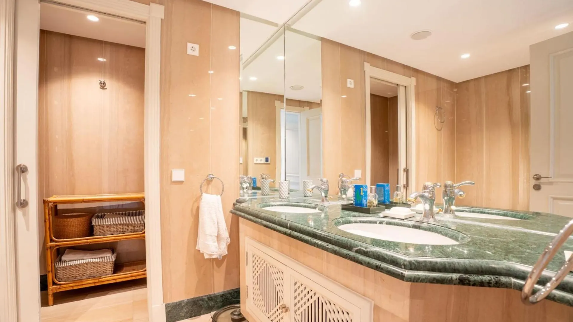 Exclusive Beachfront Apartment In Marbella Panoramic Views & Direct Beach